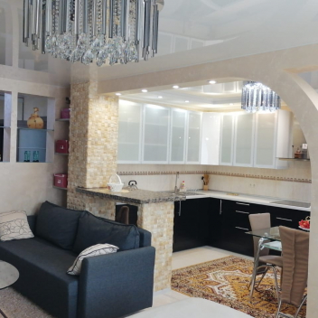 пр-кт Комарова, 21к1