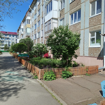 Таврическое, ул Ленина, 74